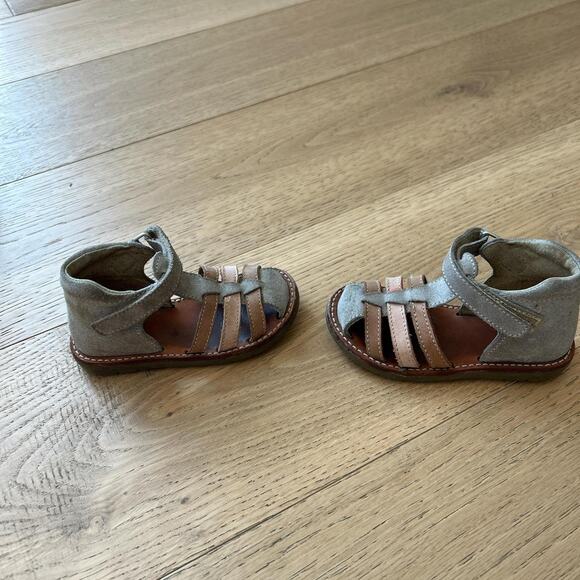 Beige and Pink leather sandals for toddlers - Picture 3 of 5